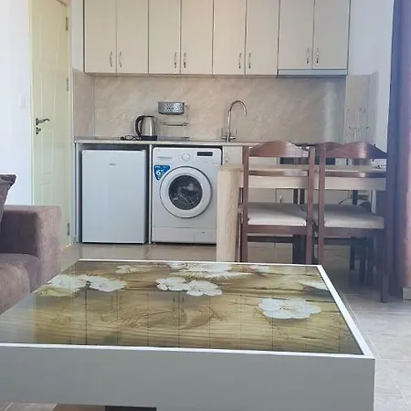 Съншайн Вю Свети Влас بيت ضيافة
